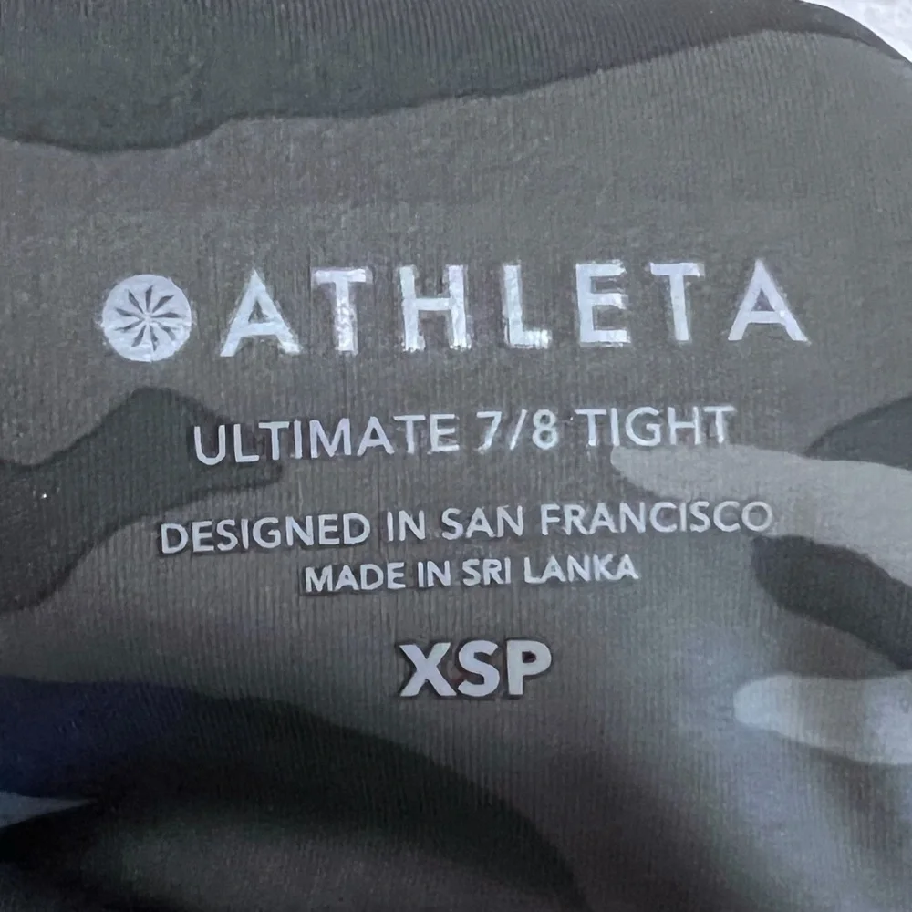 ATHLETA Ultimate Camo Stash Pocket 7/8 Tight Olive Green Supersonic Size XSP
